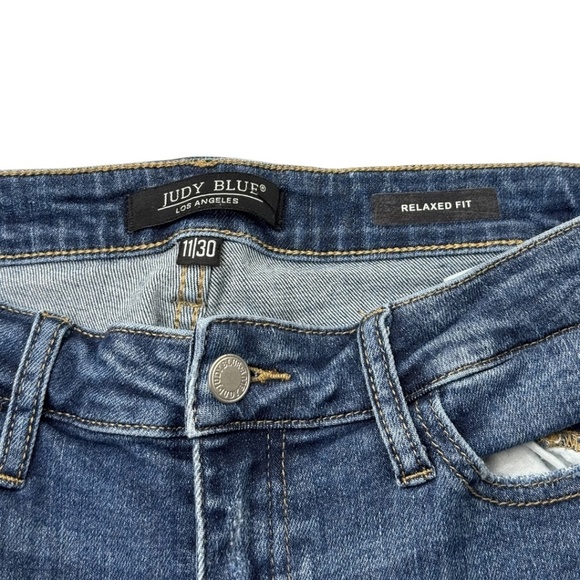 Judy Blue Mid Rise Vintage Relaxed Fit Cropped Distressed Raw Hem Jeans 11/30 - Picture 5 of 16